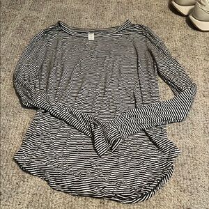 Old Navy Black and White Long Sleeve Relaxed Blouse